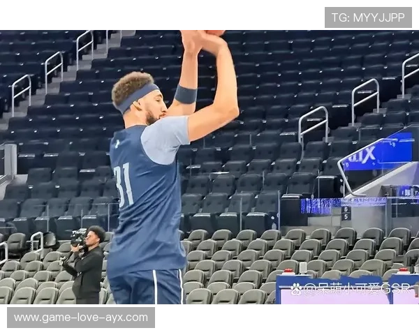 克莱·汤普森加入独行侠，外线火力更具威胁