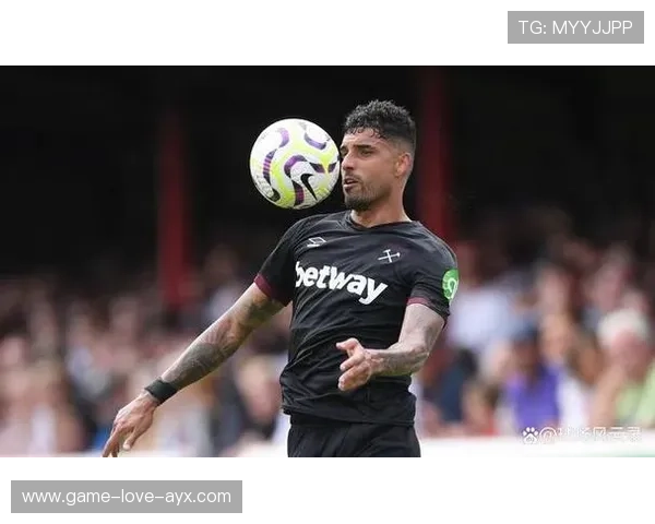 加拉塔萨雷左路不断拉开缺口：速度、默契与战术的完美协奏